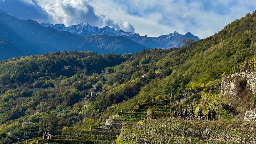gravellina tutto il fascino delle strade rurali di valtellina Gravellina